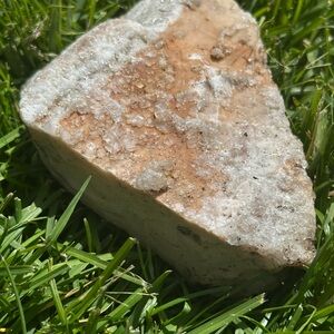Mexico 🇲🇽 lavender fluorite on MATRIX with quartz and barite in matrix SPARKLES